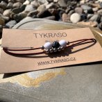 Gumička do vlasů s korálky – černo - bílá - další pohled