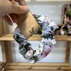Scrunchie – růže kapradí