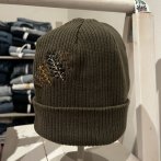Bavlněná vyšívaná čepice – olivová - třetí obrázek z galerie
