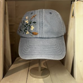Vyšívaná kšiltovka #018 – světle modrá - první obrázek z galerie