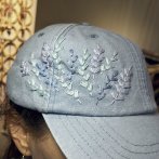 Vyšívaná kšiltovka #020 – světle modrá - třetí obrázek z galerie