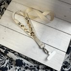 Vyšívaný popruh na telefon – Hříbky - druhý obrázek z galerie