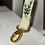 Vyšívaná klíčenka – Žlutá kvítka - čtvrtý obrázek z galerie