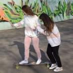 Oversize mikina s prostřihy – krémová - další pohled